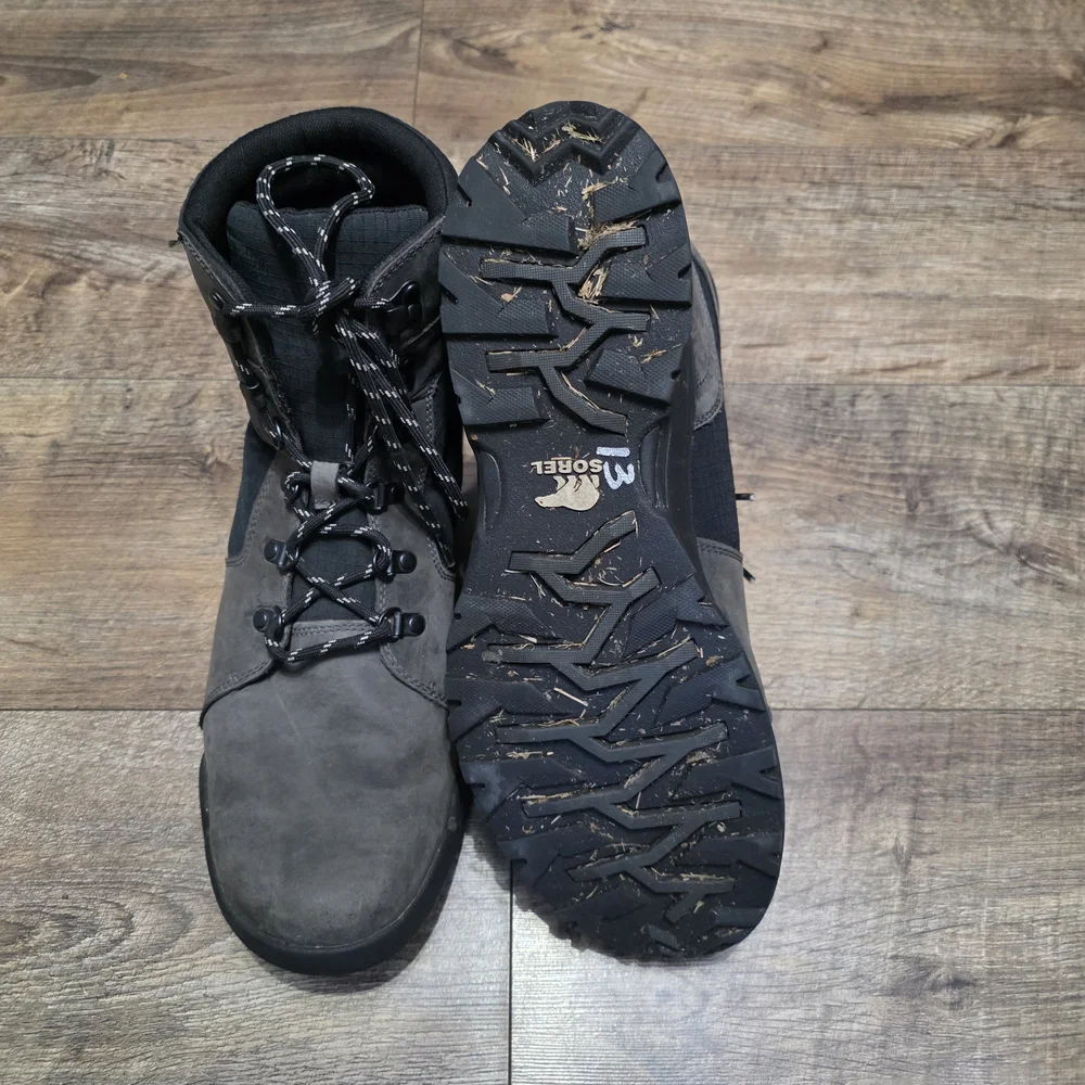 Sorel gently used